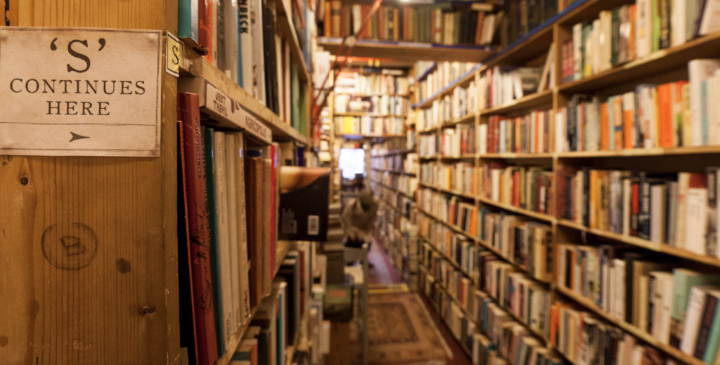 Librería Edimburgo Armchair
